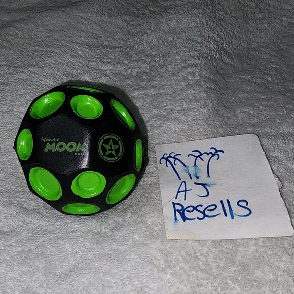 Achievement Hunter Collectible Moon Ball - Picture 7 of 7